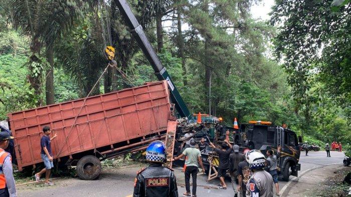Tabrakan Beruntun 7 Kendaraan di Cugenang Cianjur