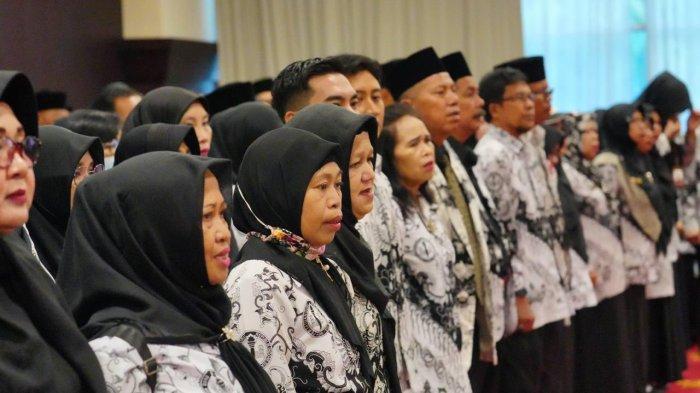 Pemerintah Akan Beri Tunjangan Guru Non-ASN, Ini Syaratnya
