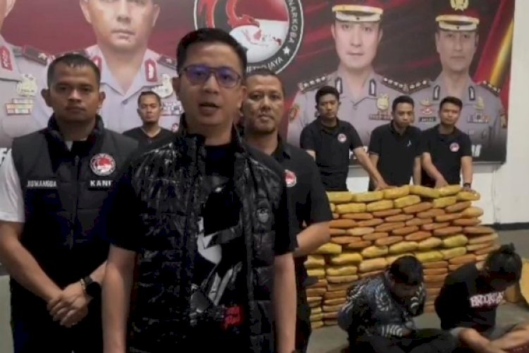 Polda Metro Jaya Gagalkan Penyelundupan 143 Kg Ganja, Dua Tersangka Diamankan